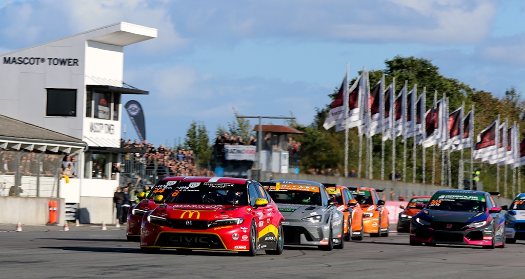 Kasper H. Jensen i Honda Civic FL5
(Foto: Drustrup foto)